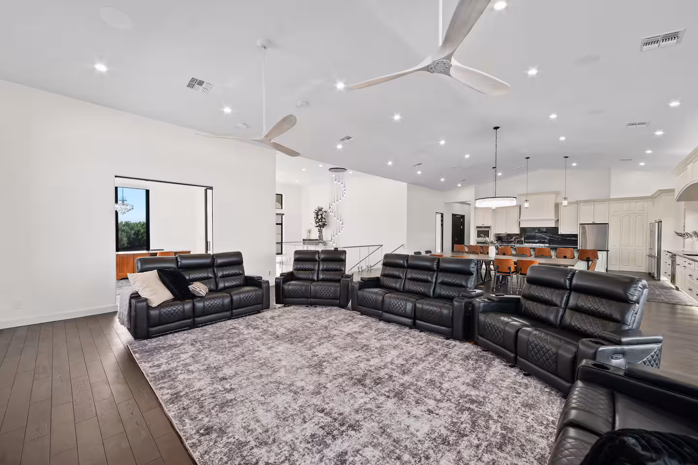 Gilbert Grand Private, main living area